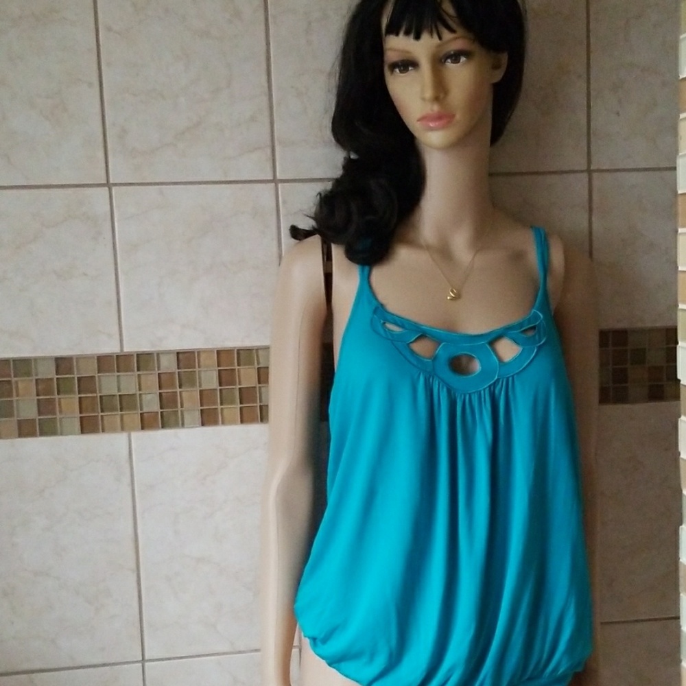 Turquoise top - Picture 3 of 6